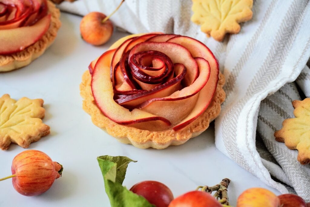 Apple roses tartlets Crostate Dolci con le mele