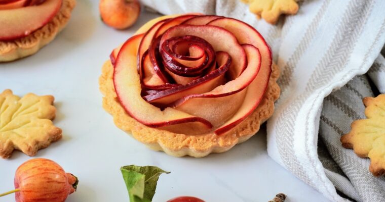 Apple roses tartlets